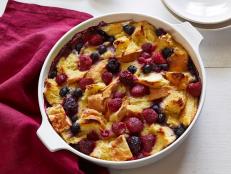 Cooking Channel serves up this Berry Strata recipe from Giada De Laurentiis plus many other recipes at CookingChannelTV.com