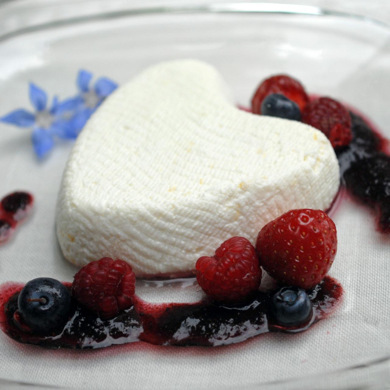 Coeur a la Creme Cheese Mold