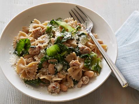 Pasta with Escarole, White Beans and Chicken Sausage