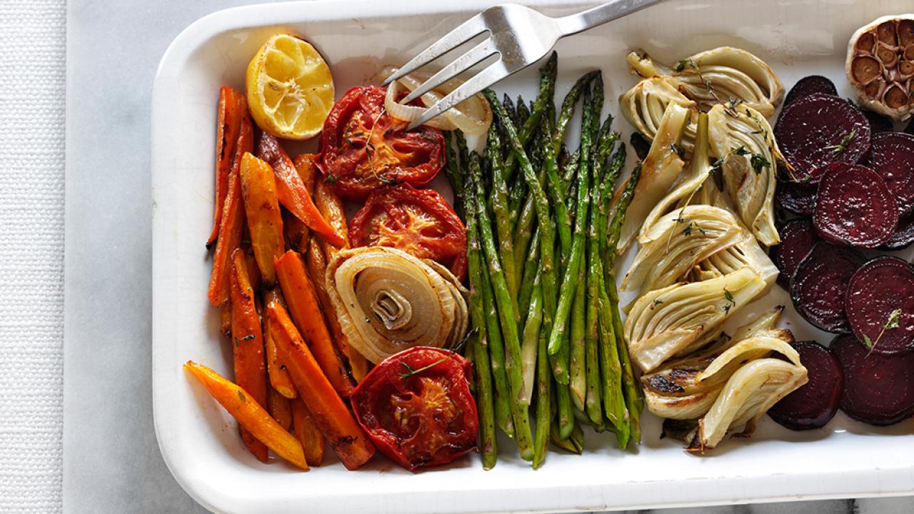 https://cook.fnr.sndimg.com/content/dam/images/cook/fullset/2012/8/14/1/CCKEL102_roasted-vegetables-recipe_s4x3.jpg.rend.hgtvcom.1280.720.suffix/1392874851638.jpeg