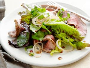 EK0307_Grilled_Beef_Salad