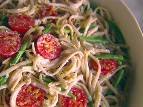 Whole-Wheat Linguine with Green Beans, Ricotta, and Lemon