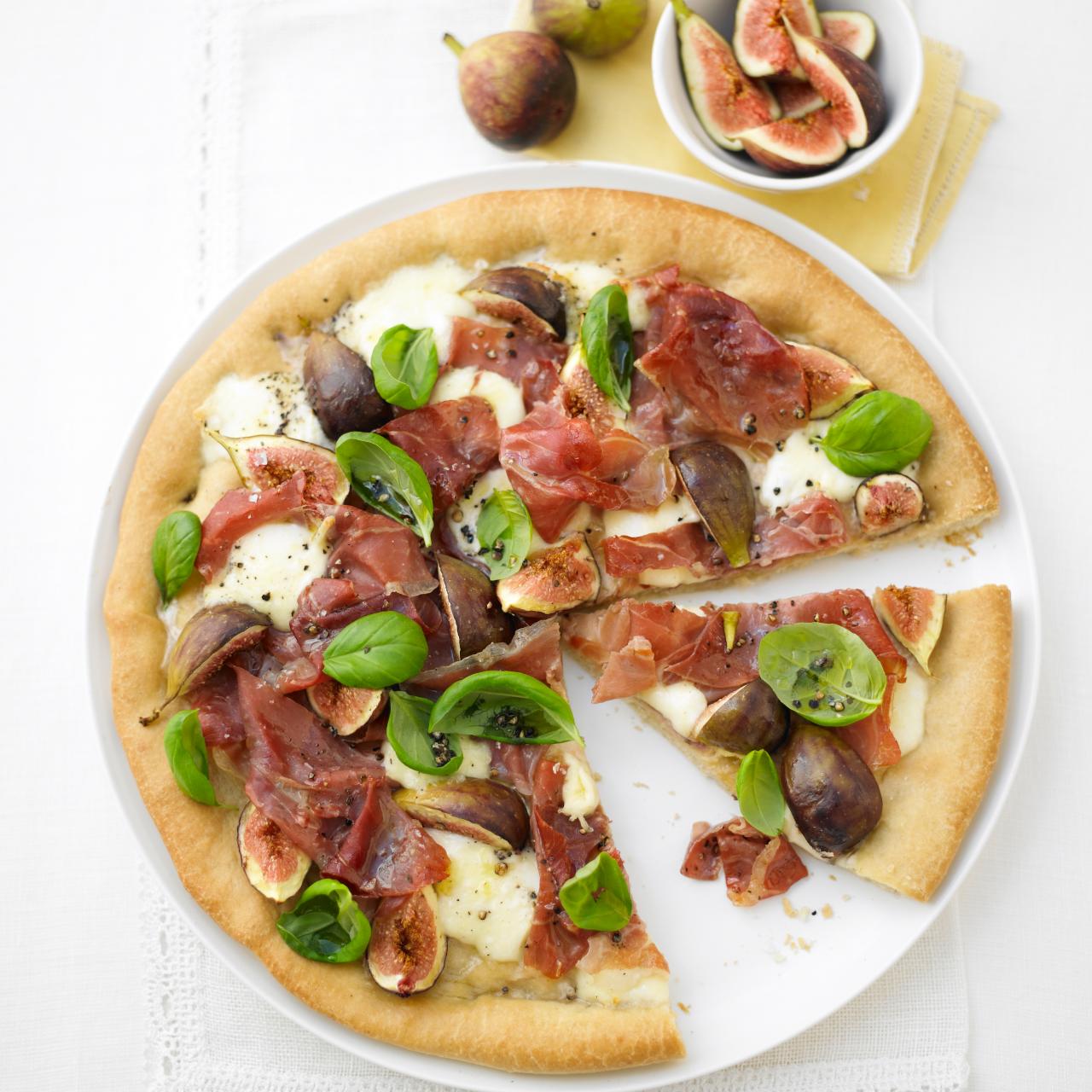 Easy Homemade Pizza Sauce With Prosciutto And Mozzarella Cheese