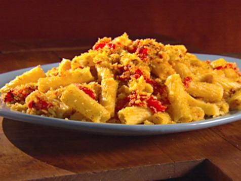 Rigatoni with Red Pepper, Almonds, and Bread Crumbs