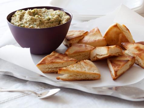 White Bean Dip with Pita Chips