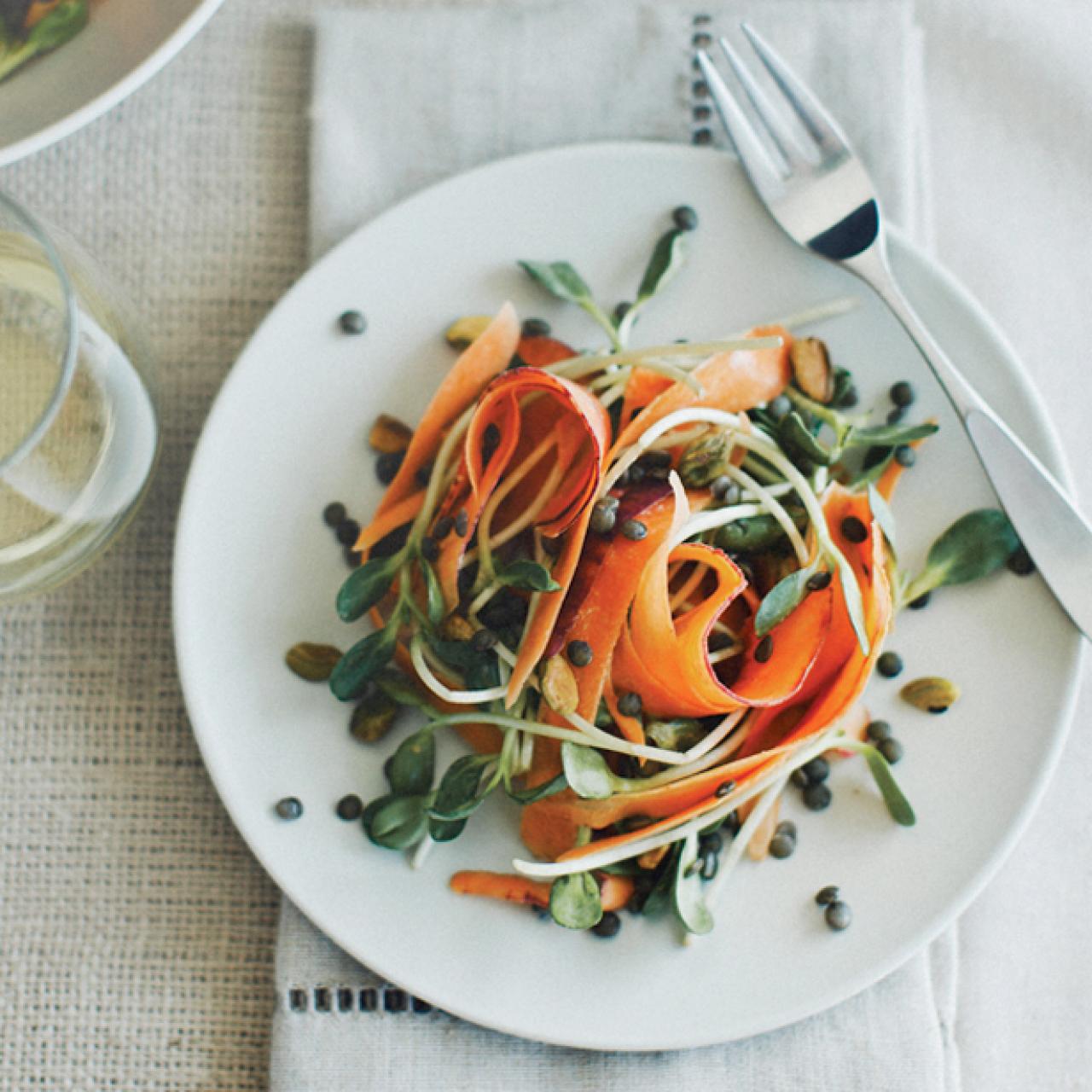 Lentil Tahini Wraps with Carrots and Broccoli