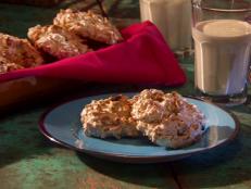 Cooking Channel serves up this Pistachio Macaroons recipe from Roger Mooking plus many other recipes at CookingChannelTV.com