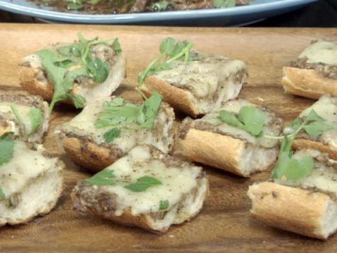 Grilled French Bread Pizza with Mushroom Pesto and Fontina Cheese