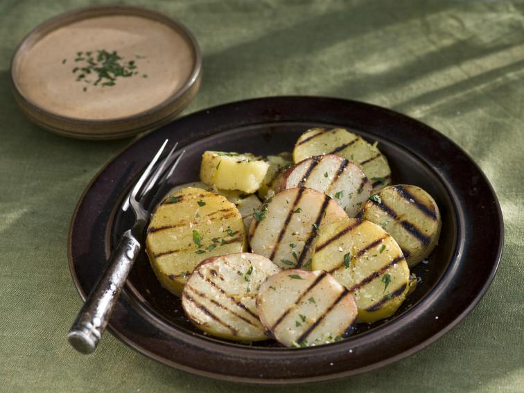 Grilled Potatoes with Spicy Tomato Aioli (Patatas bravas) Recipes
