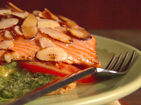 Salmon with Puff Pastry and Pesto