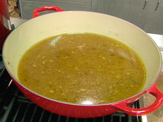 Rich Homemade Chicken Stock