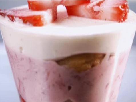Strawberry Mascarpone Dessert Cup