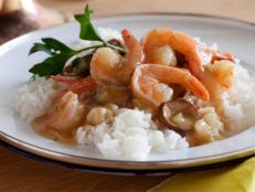 Cooking Channel serves up this Shrimp Gumbo recipe from Alton Brown plus many other recipes at CookingChannelTV.com