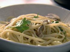 Cooking Channel serves up this Linguine with Lemon, Garlic and Thyme Mushrooms recipe from Nigella Lawson plus many other recipes at CookingChannelTV.com