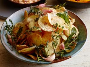 TU0509_Kettle-Chips-with-Parmesan-and-Herbs