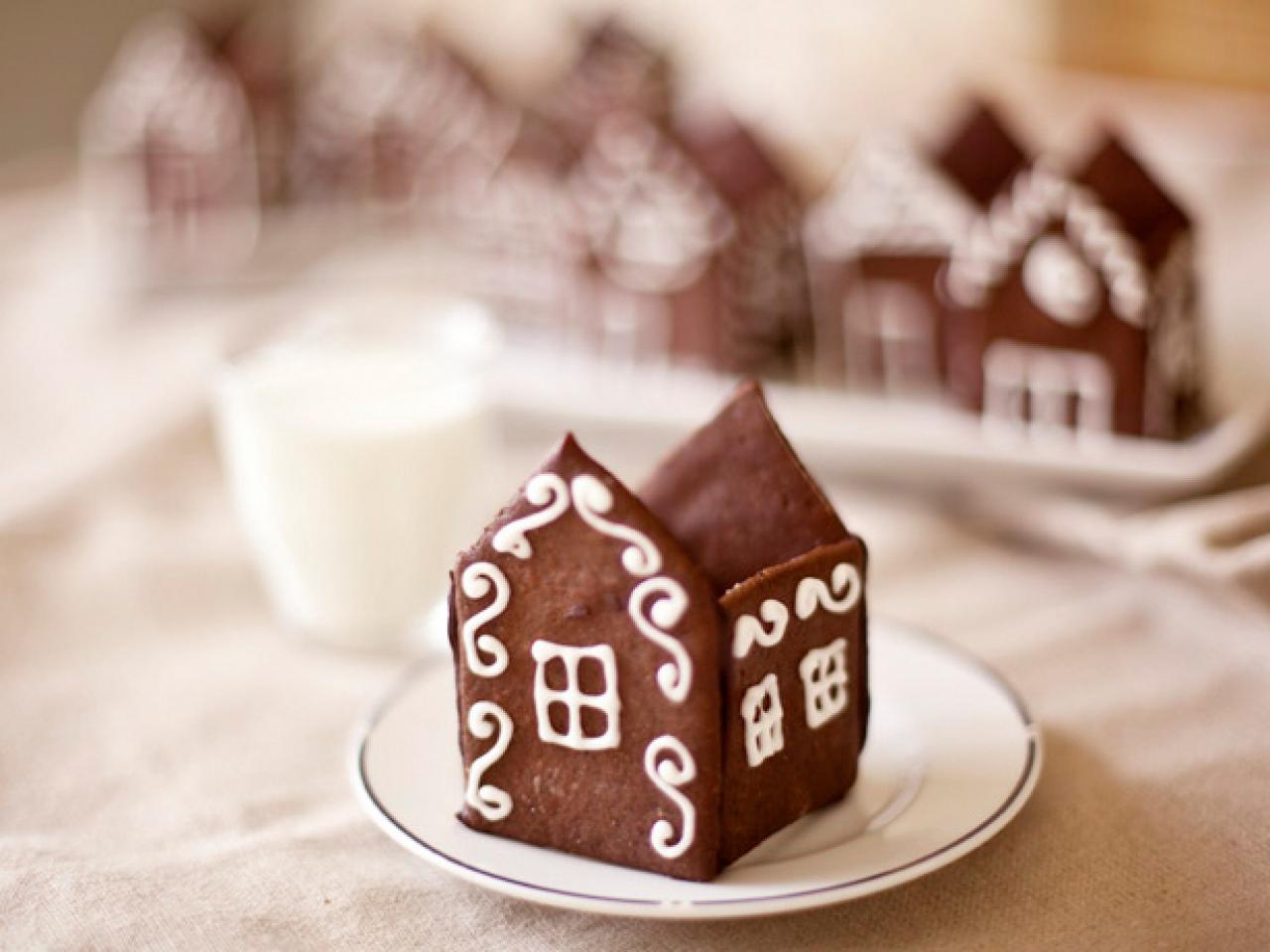 Mini Gingerbread Houses Recipe - Frugal Mom Eh!