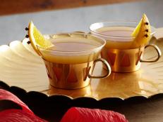 Cooking Channel serves up this Mulled Cider recipe from Kelsey Nixon plus many other recipes at CookingChannelTV.com