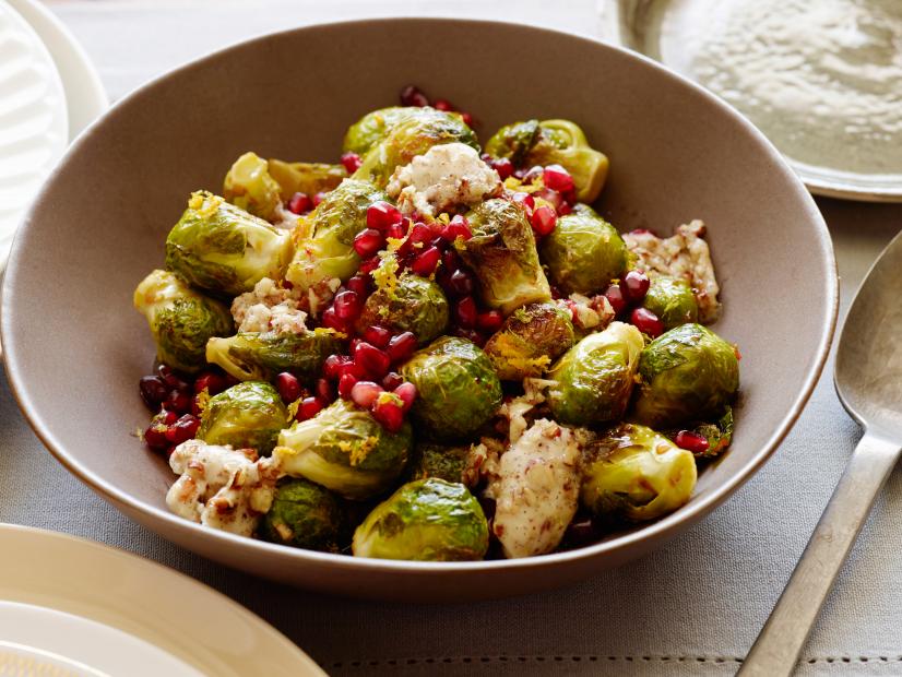ROASTED BRUSSELS SPROUTS WITH POMEGRANATES AND VANILLAPECAN
BUTTER
Bobby Flay
Cooking Channel
Unsalted Butter, Vanilla Bean, Pecans, Brussels Sprouts, Canola Oil, Pomegranate
Molasses, Pomegranate Seeds, Lime, Orange