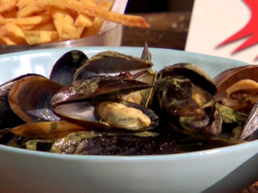 Steamed Mussels with CoconutGreen Chile Broth and Black Pepper French