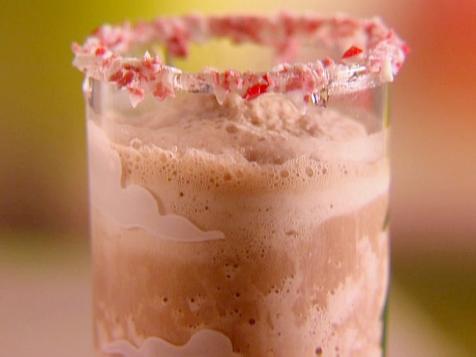 Chocoholic Smoothie with Peppermint Rim