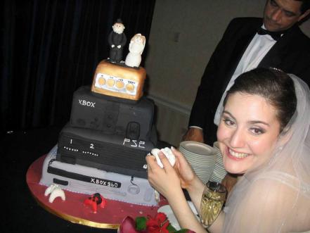 Os bolos geeks mais incríveis que você já viu  Video game cakes, Gamer  wedding cake, Crazy cakes