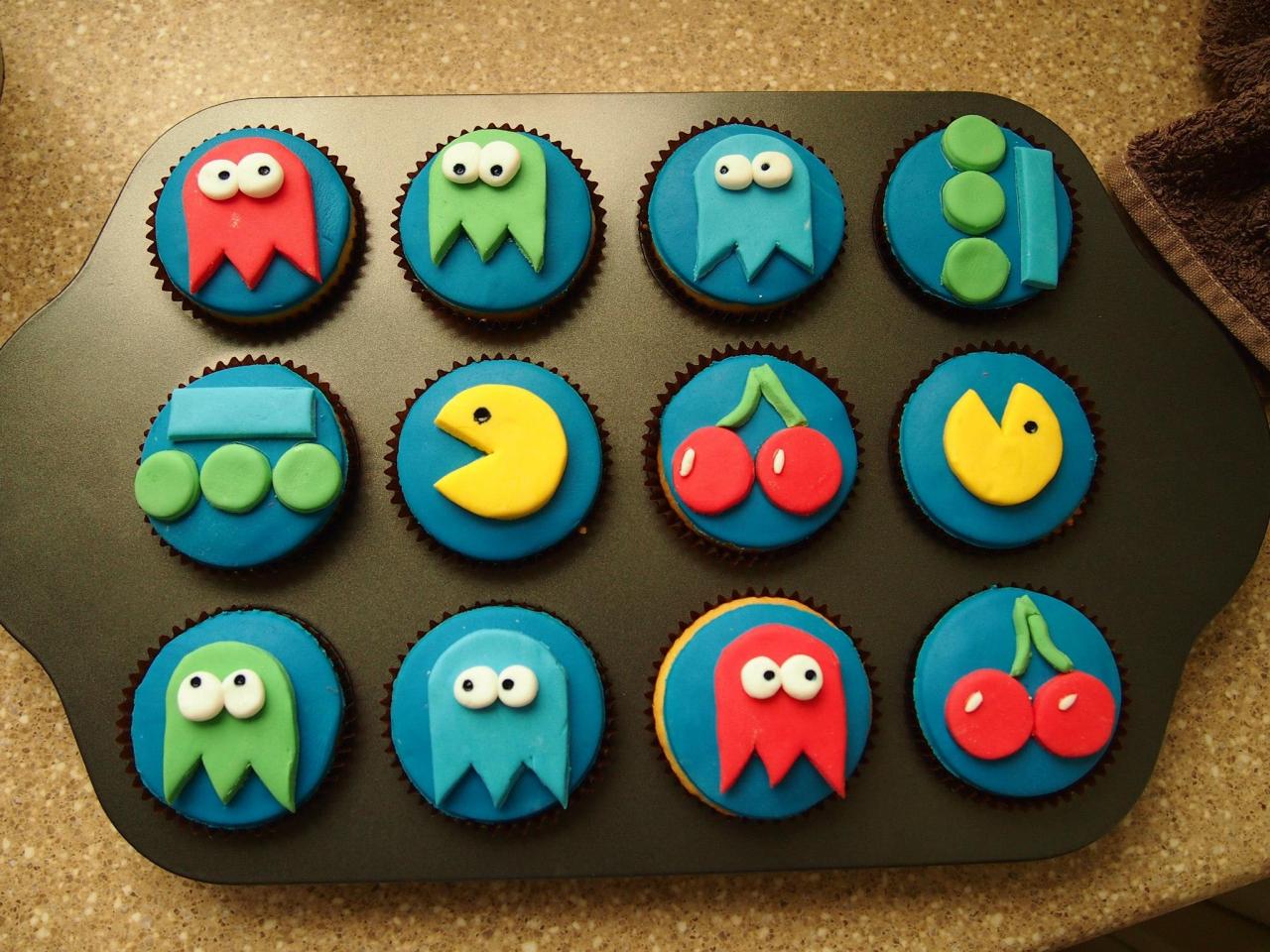 Pacman Birthday Cake - CakeCentral.com