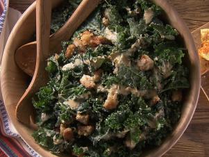CCKEL509_spicy-kale-Caesar-salad-recipe_s4x3