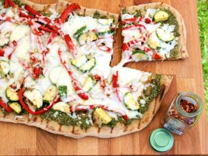 CCDevour_Dinner-Rush-Grilled-Garden-Vegetable-Pizza-4_s4x3