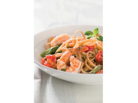Whole-Wheat Linguine with Shrimp, Asparagus, and Cherry Tomatoes