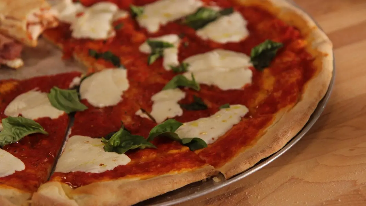 Traditional Margherita Pizza