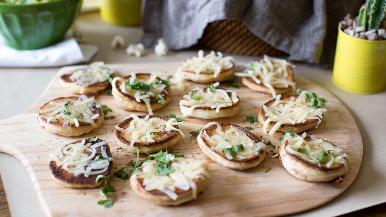 Tantalizing Cheese Pizzettes