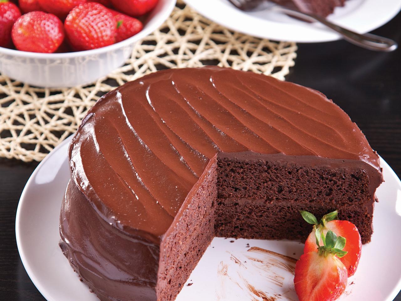 Eggless Starwberry Custard Cake Recipe with Chocolate Glaze