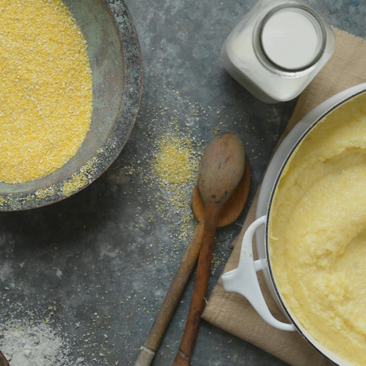 https://cook.fnr.sndimg.com/content/dam/images/cook/fullset/2014/11/6/0/CCSPL106_polenta-recipe_s4x3.jpg.rend.hgtvcom.1280.1280.suffix/1415302714800.jpeg