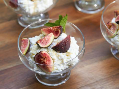 Fresh Figs with Ricotta and Lavender Honey