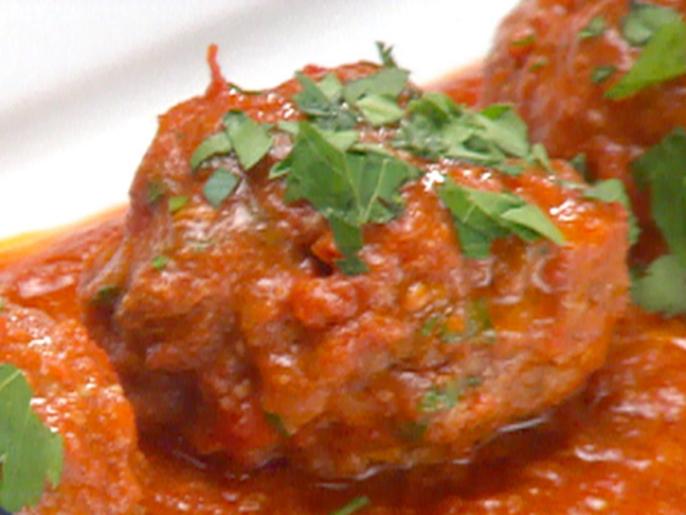 CauliflowerStuffed Meatball Ragout in Spicy Tomato Sauce (Tunisian