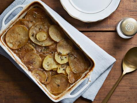 Pommes De Terre a la Boulangere: Potatoes a la Bakery