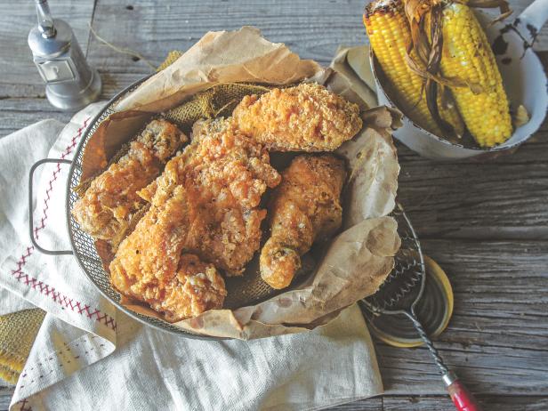 https://cook.fnr.sndimg.com/content/dam/images/cook/fullset/2014/9/8/0/CC_everyday-art-of-gluten-free-cookbook-batter-fried-chicken-recipe_s3x4.jpg.rend.hgtvcom.616.462.suffix/1410286230576.jpeg