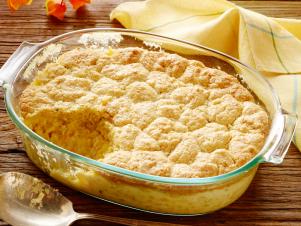 CC_thanksgiving-crust-creamed-corn-with-cornbread-crust-recipe-01_s4x3