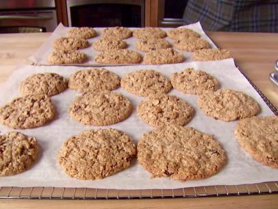 A tray of oatmeal cookies.