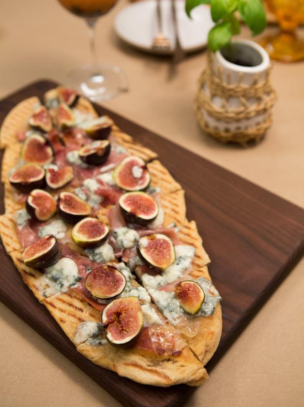 Fig, Prosciutto and Blue Cheese Pizza Recipe Tiffani Thiessen