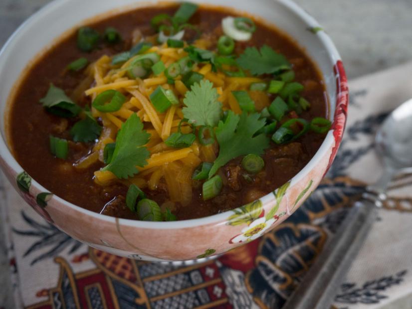 Susan Duff's signature chili prepared by her daughter Host Haylie Duff as seen on the Cooking Channel's Real Girl's Kitchen, Season 2.