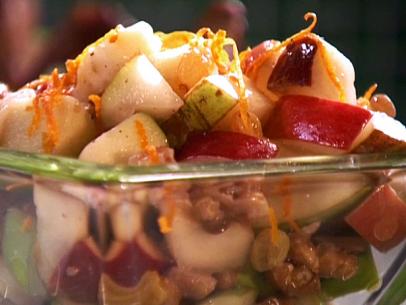 Apple, Pear and Walnut Salad. Sunny Anderson
Cooking for Real
RE-0213