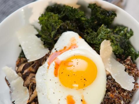 Quinoa Breakfast Bowl with Crispy Kale Chips