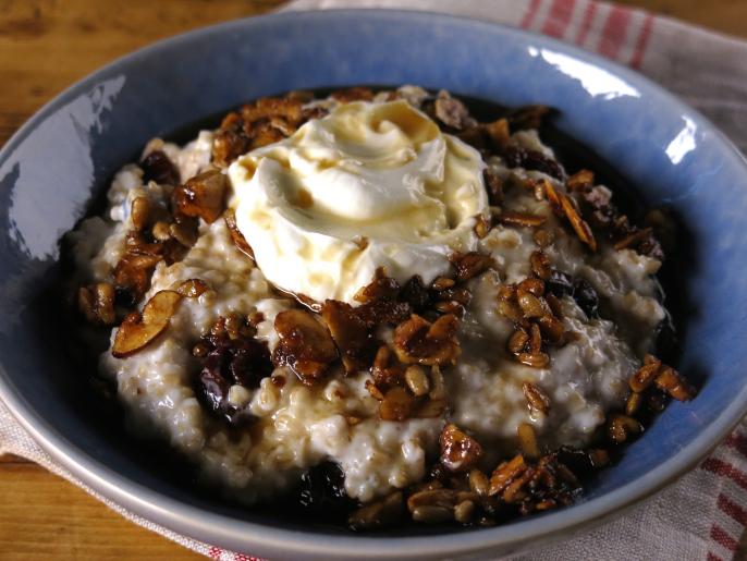 Crunchy Maple-Topped Irish Oatmeal Recipe | Bobby Flay | Cooking Channel