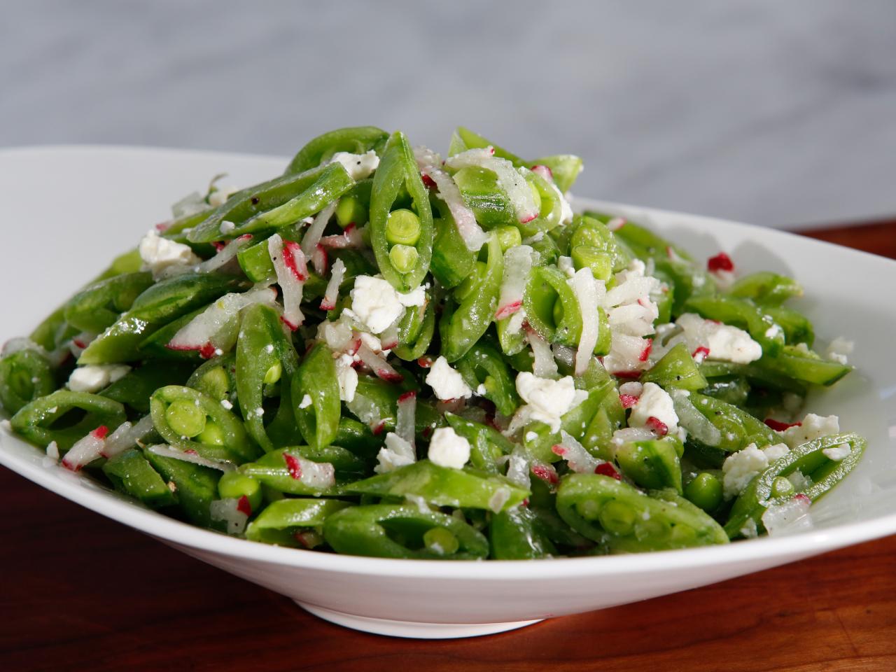 5 Minute Asian Snap Pea Salad Recipe - The Wanderlust Kitchen