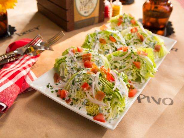 This Satisfying Wedge Salad Recipe Is A Time Saver - Family Savvy