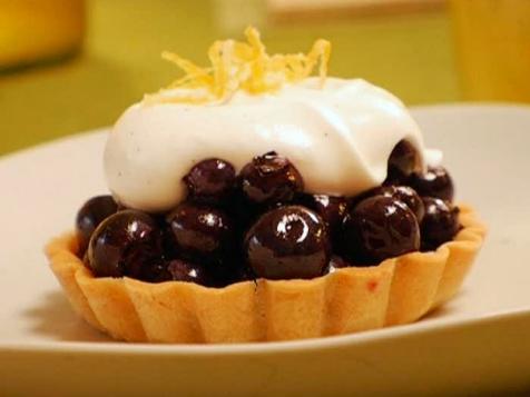 Blueberry Pie with Chantilly Cream