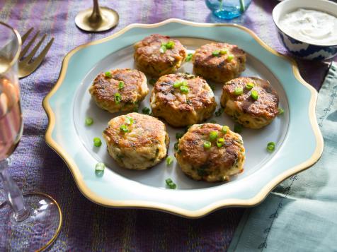 Crab Cakes with Tartar Sauce