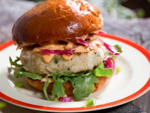 CCFAM105H_Crab-Cake-on-Brioche-with-Pickled-Cabbage_s4x3