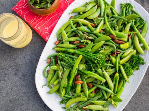 Green Salad with Toasted Almonds